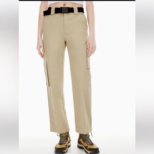 Aritzia TNA cargo pants size small nwt